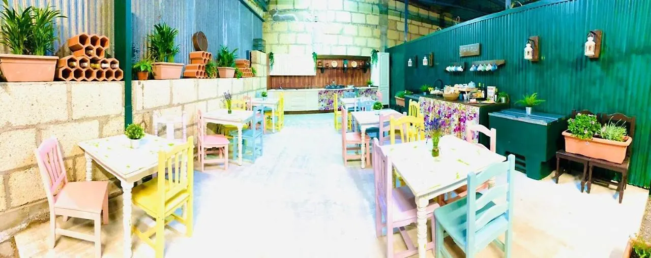 פארק נופש Serendipia Natural Social Club ספרד